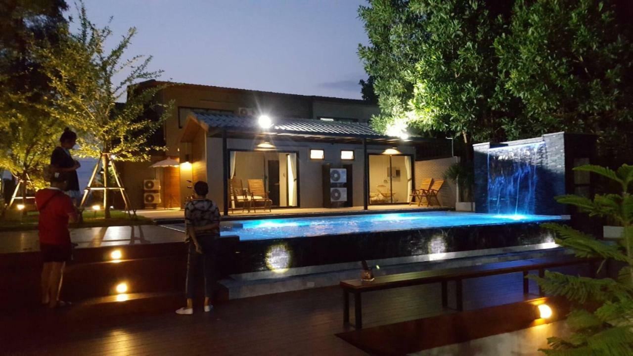Canvas Family Home Трат Екстериор снимка