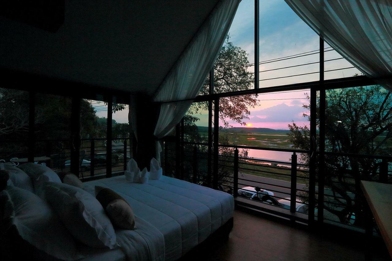 Canvas Family Home Трат Екстериор снимка