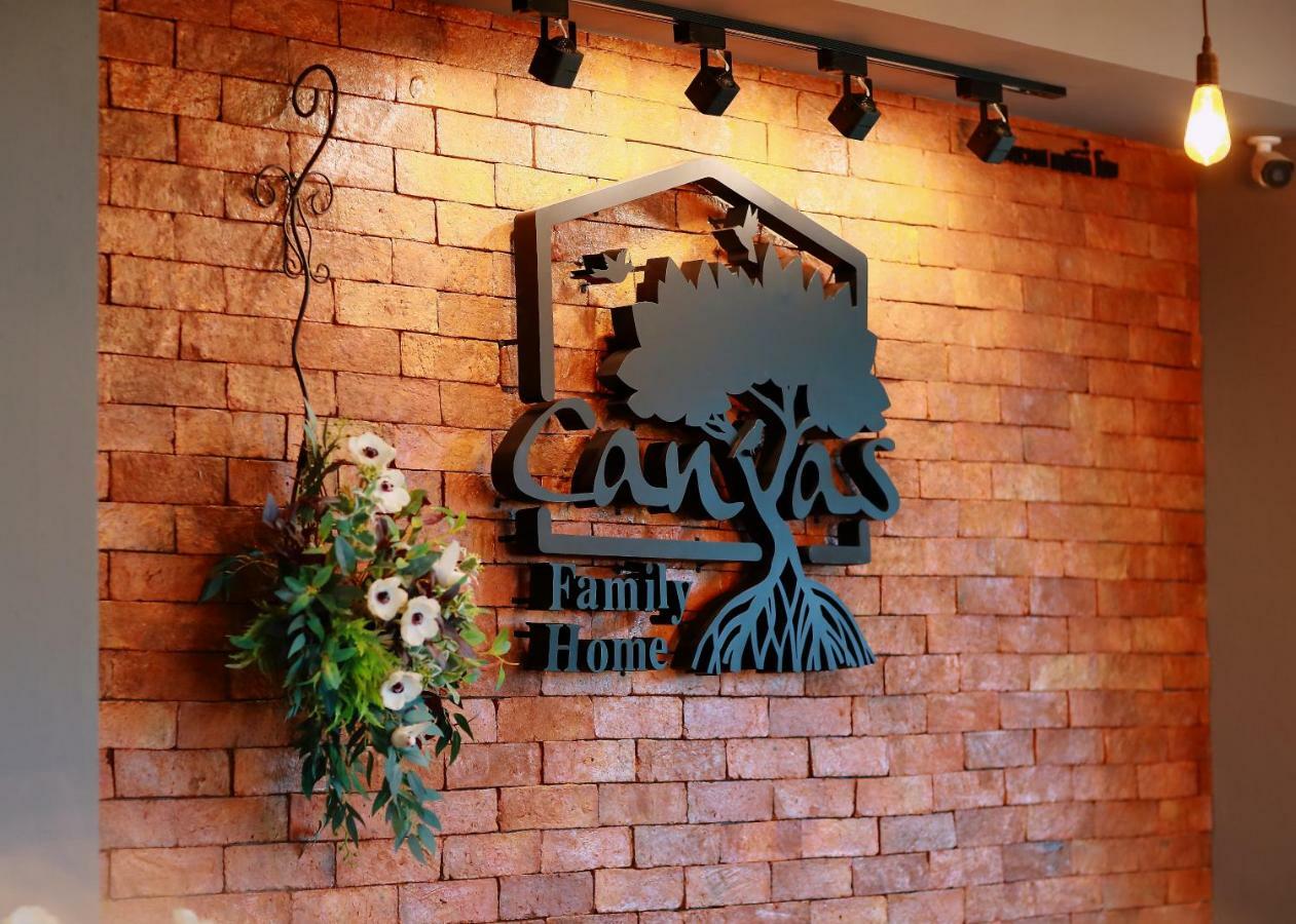 Canvas Family Home Трат Екстериор снимка