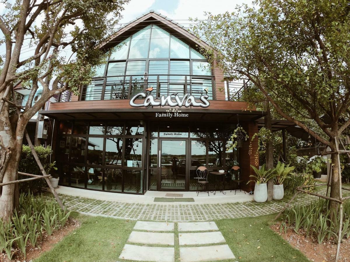 Canvas Family Home Трат Екстериор снимка